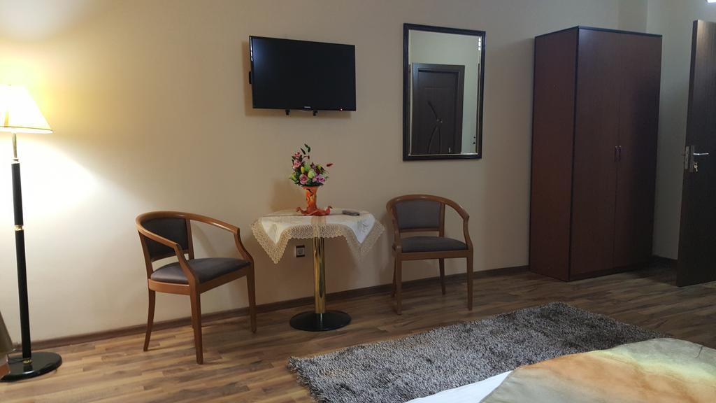 Hotel Casa Alex Târgu Jiu Zimmer foto